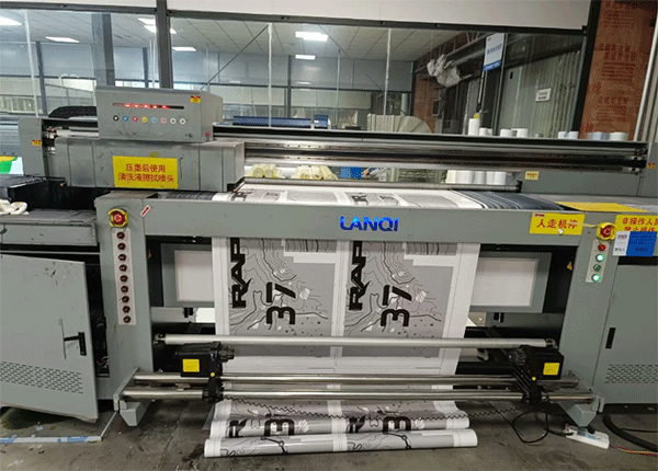 UV打印機(jī)有什么樣的優(yōu)勢(shì)呢？有哪些優(yōu)勢(shì)？