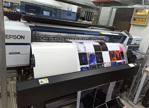 UV噴繪寫真機(jī)的優(yōu)勢有哪些？噴墨技術(shù)解決方案