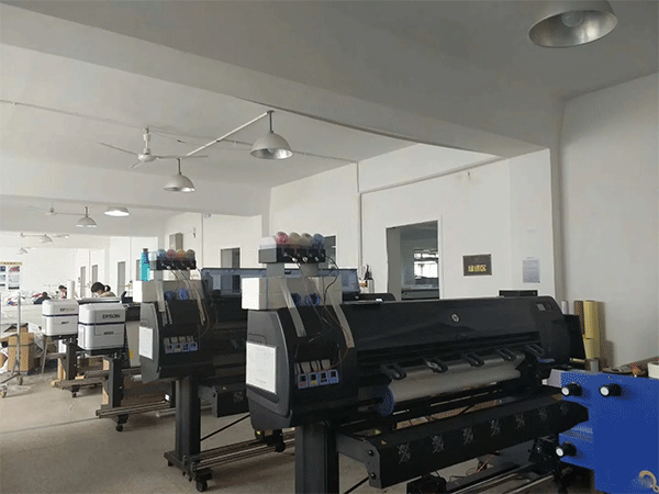 廣告公司噴繪廠(chǎng)的主要設(shè)備有哪些
